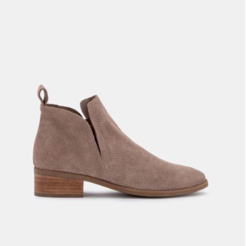 TIVON PERF BOOTIES IN LT TAUPE